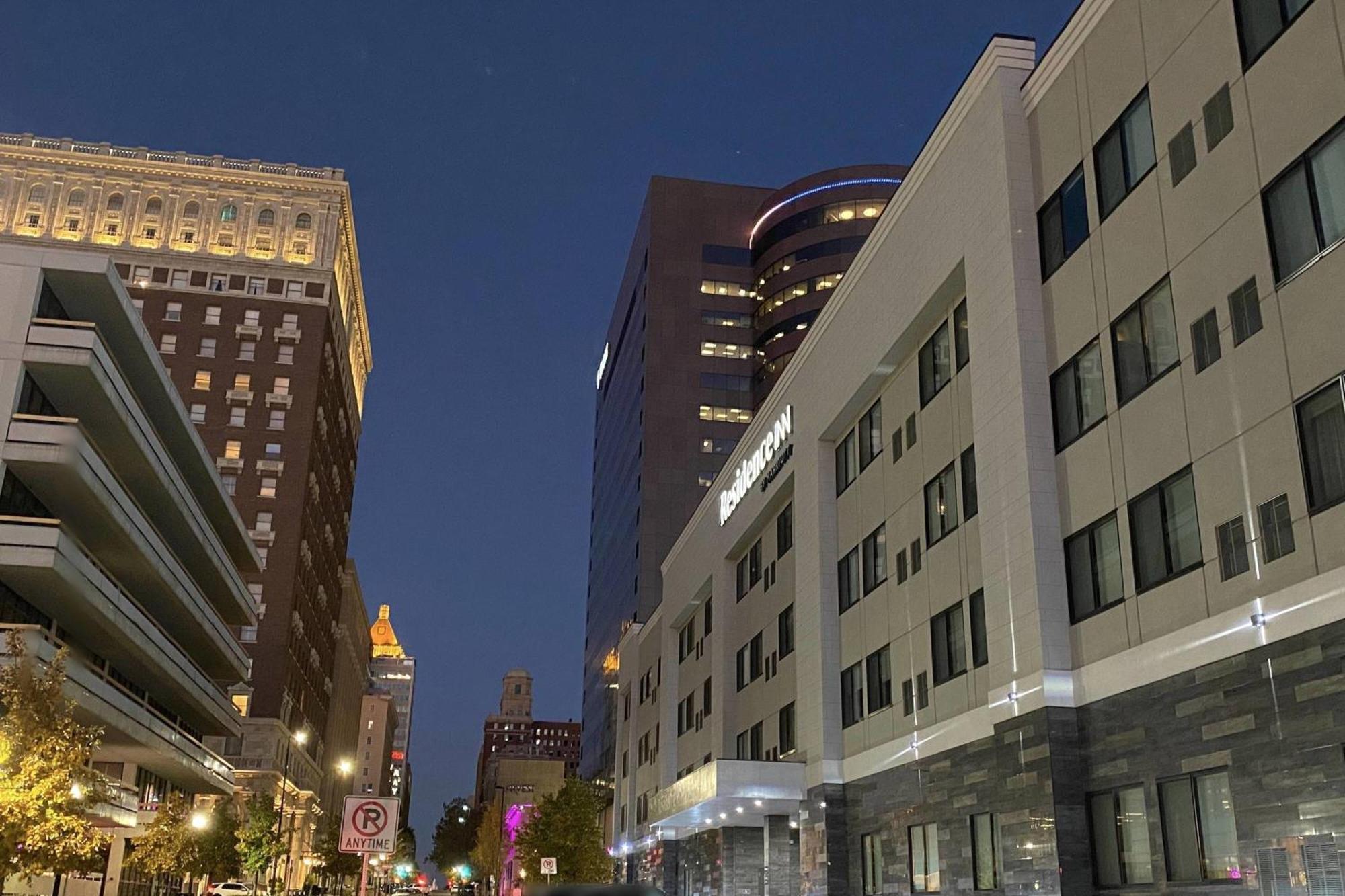 Residence Inn By Marriott Tulsa Downtown Exteriör bild