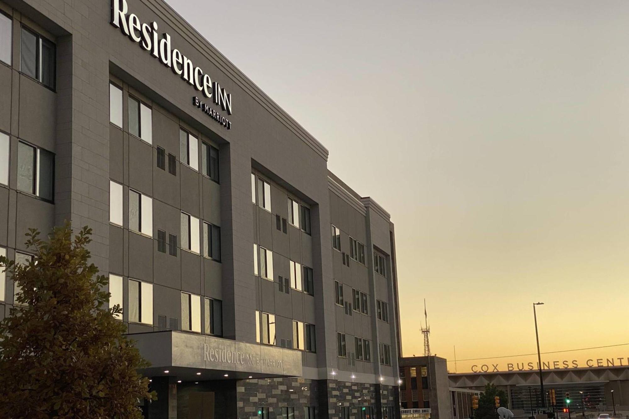 Residence Inn By Marriott Tulsa Downtown Exteriör bild